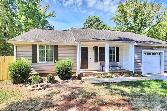 $350,000 | 11429 Antebellum Drive, Charlotte, NC 28273
