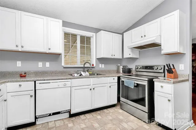 $350,000 | 11429 Antebellum Drive, Charlotte, NC 28273