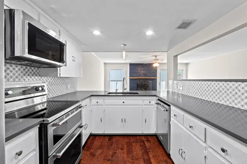 $580,000 | 3966 Far W Boulevard, Austin, TX 78731