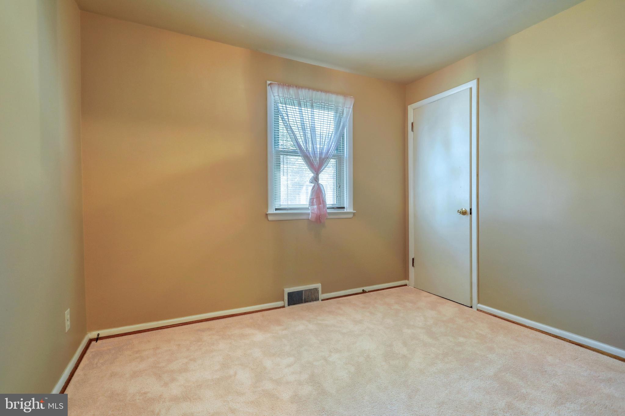 322 Peyton Road York, PA 17403 - Photo 14 of 26 Gallery Image 14