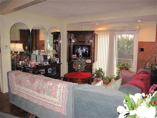 43 Julian Road Randolph, MA 02368 - Photo 3 of 17 Gallery Image 3
