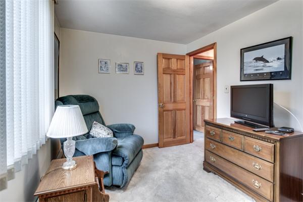 53 Elizabeth Road Billerica, MA 01821 - Photo 19 of 28 Gallery Image 19