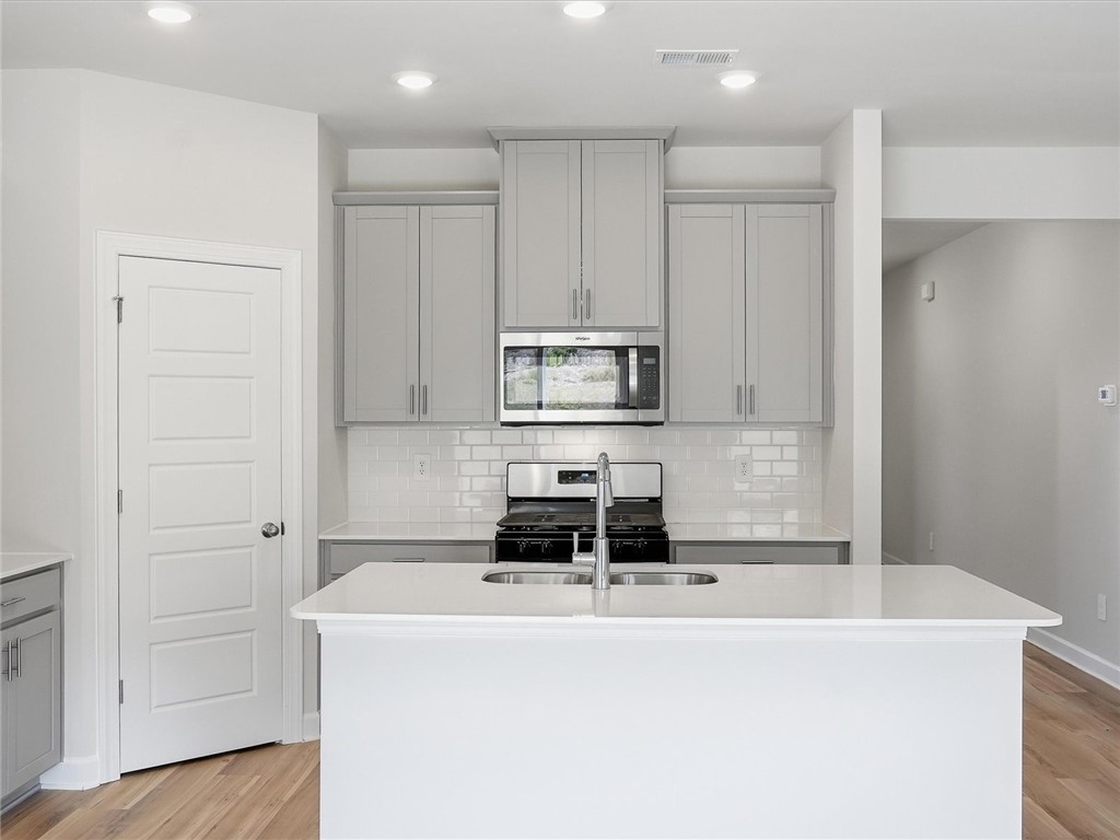 1532 Switchback Circle Moore, SC 29369 - Photo 6 of 11 Photo is not of the actual home, but is an inspirational photo of builder’s model home and may depict options, furnishings, and/or decorator features that are not included