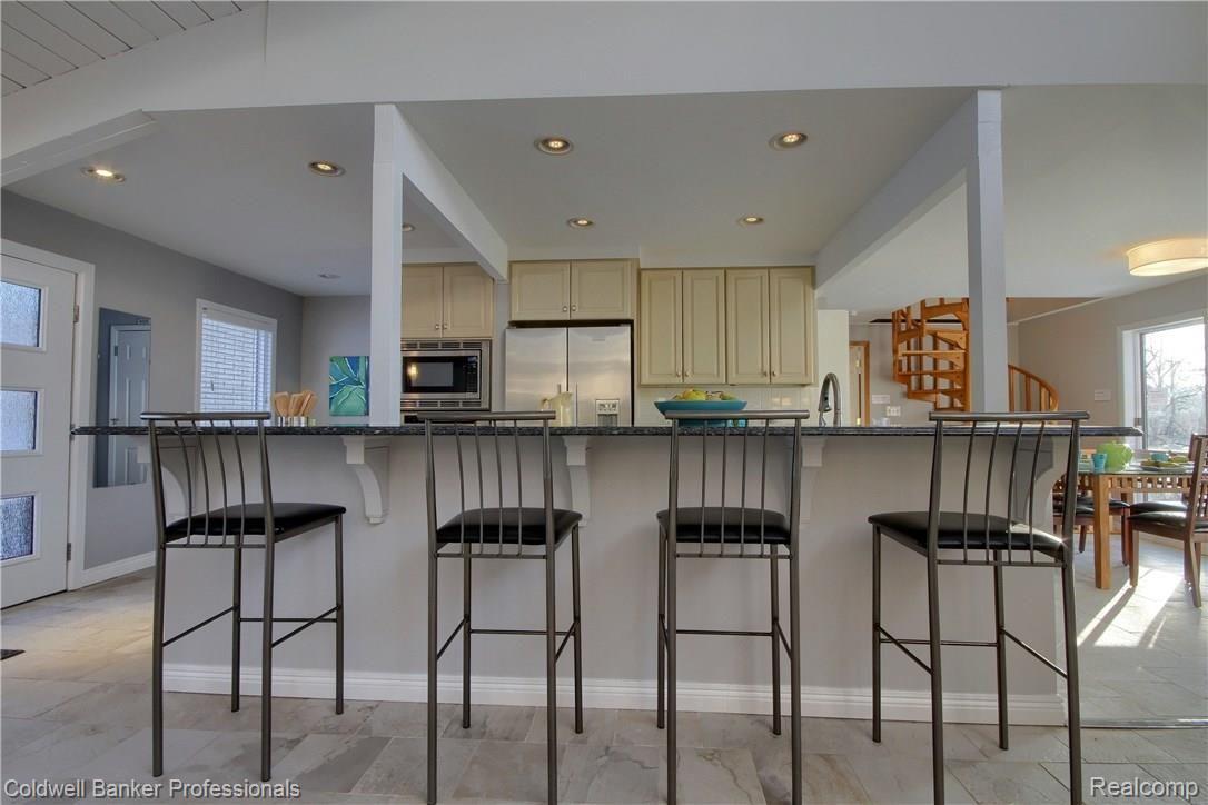 18260 Hannan Road New Boston, MI 48164 - Photo 10 of 30 Kitchen_5th_View.jpg