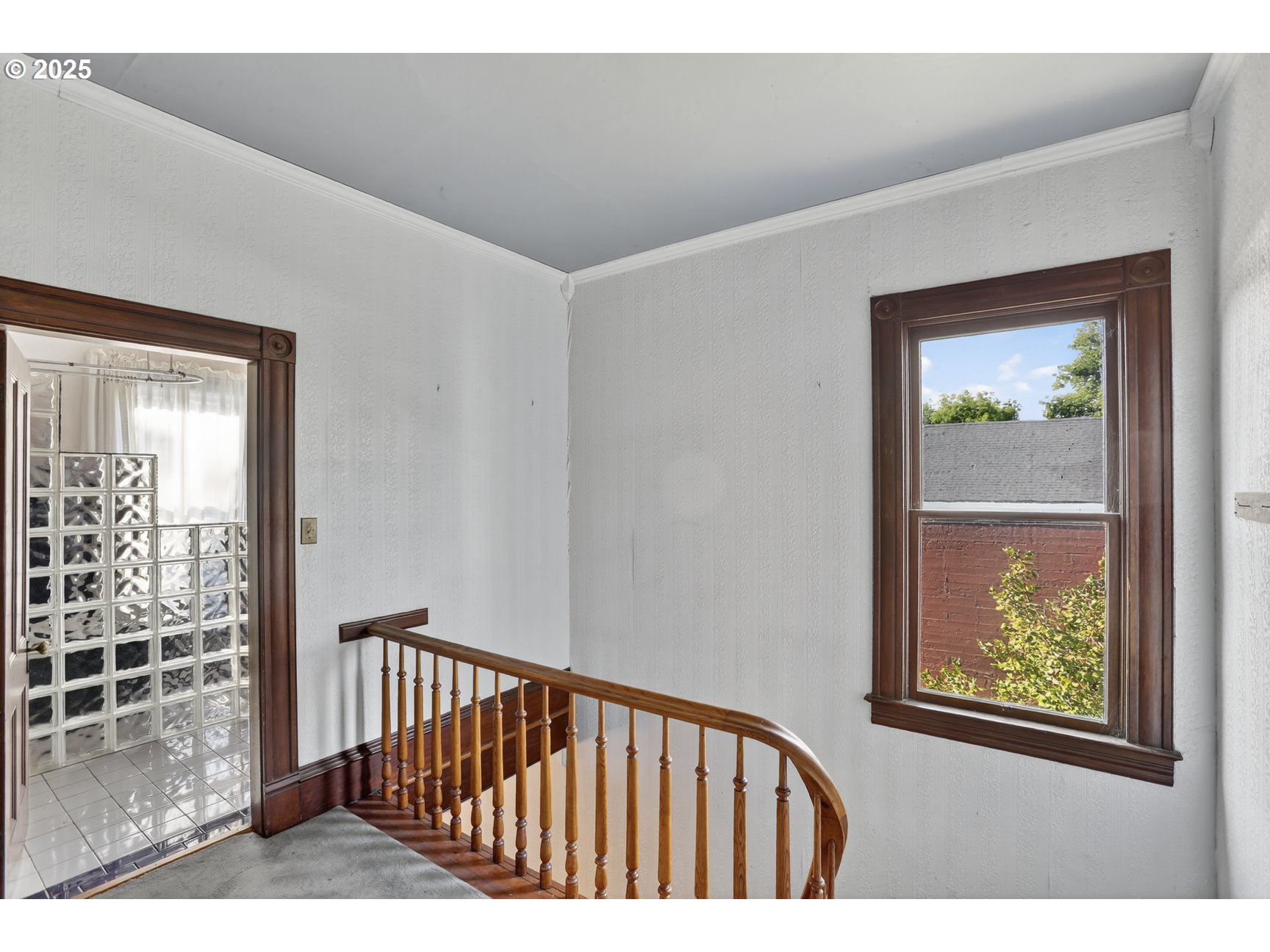 280 South 1st Street St. Helens, OR 97051 - Photo 22 of 41 a view of a balcony
