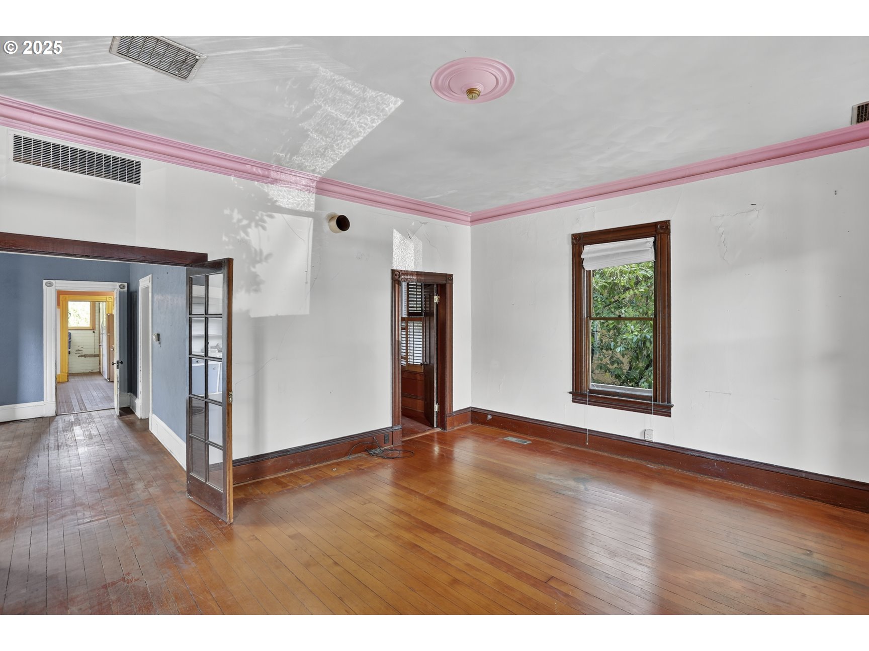 280 South 1st Street St. Helens, OR 97051 - Photo 6 of 41 a view interior of the house