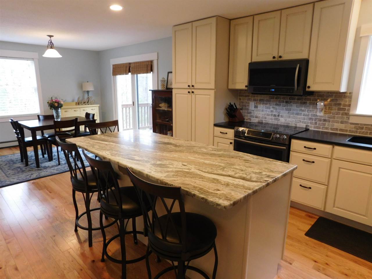 32 Sampson Road Rochester, NH 03867 - Photo 13 of 38