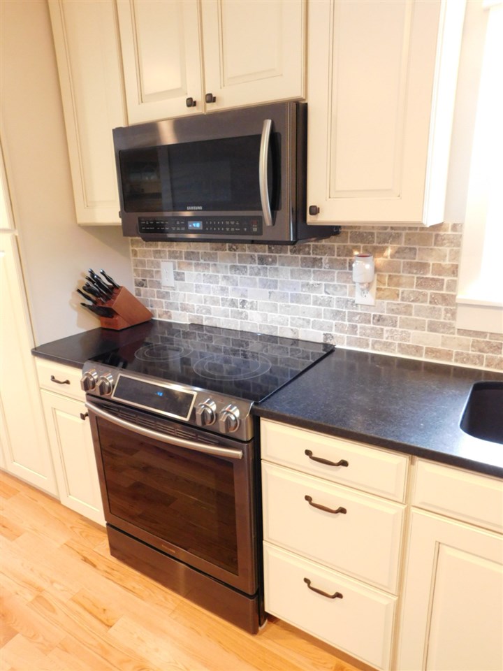 32 Sampson Road Rochester, NH 03867 - Photo 17 of 38