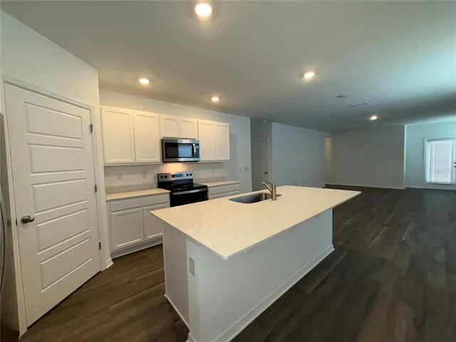 $2,195 | 3693 Salvia Court, Tavares, FL 32778