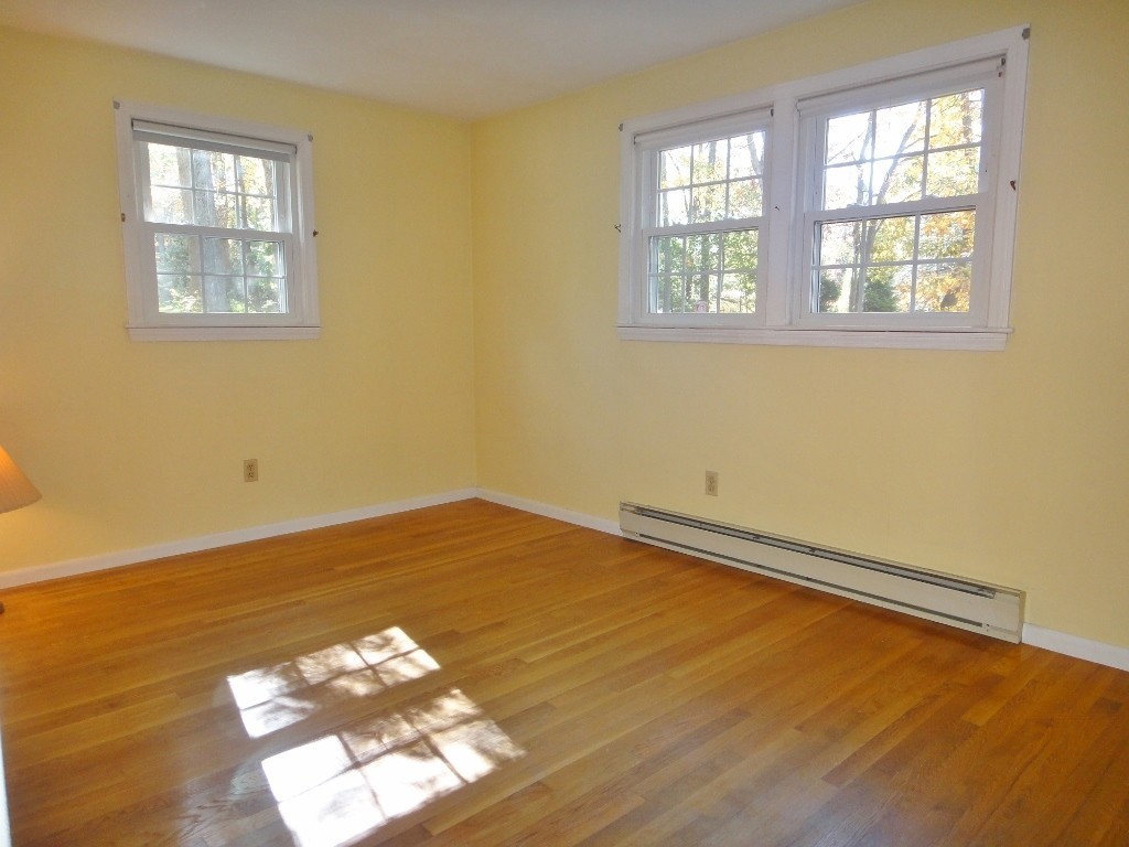 83 Crosby Road Marlborough, MA 01752 - Photo 13 of 25 Gallery Image 13