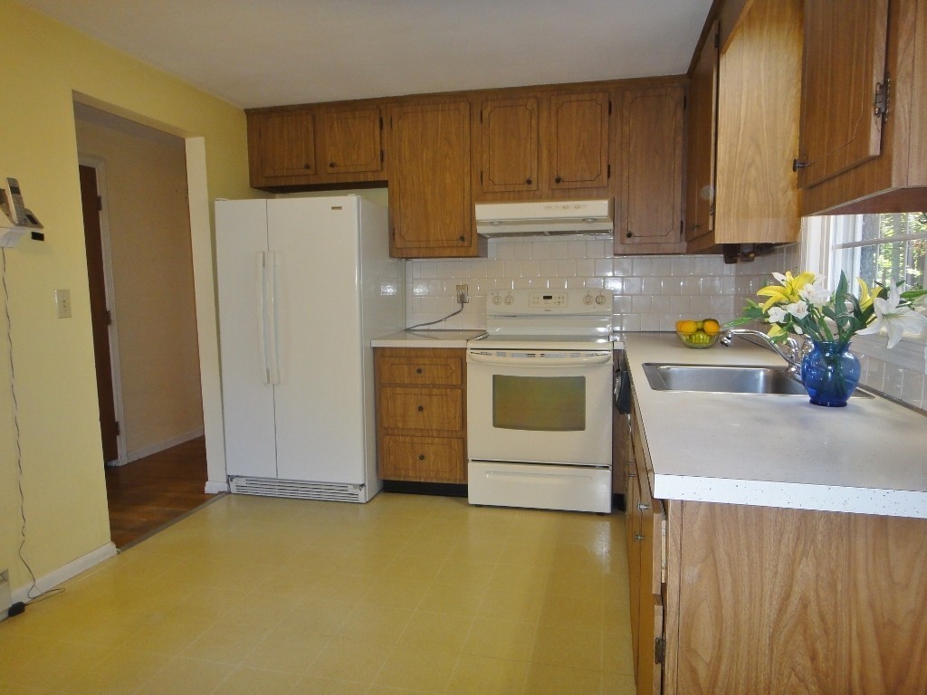 83 Crosby Road Marlborough, MA 01752 - Photo 6 of 25 Gallery Image 6