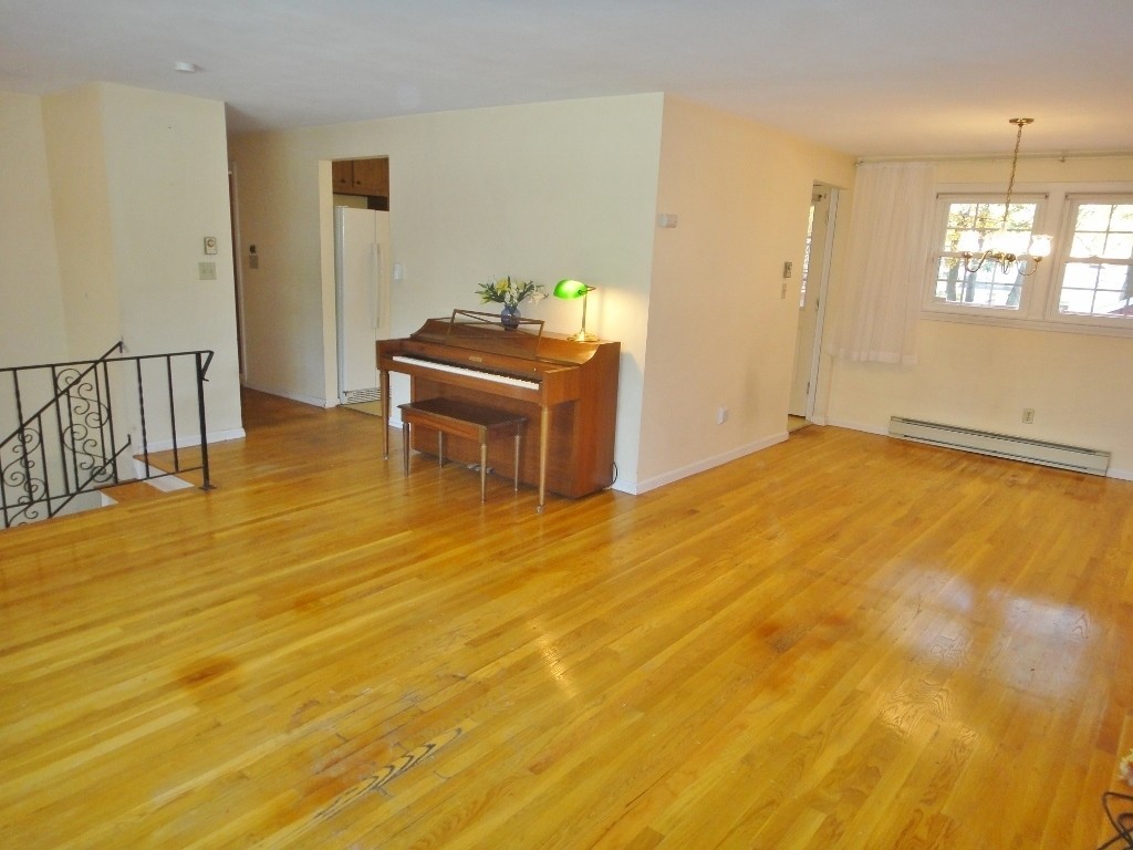83 Crosby Road Marlborough, MA 01752 - Photo 10 of 25 Gallery Image 10