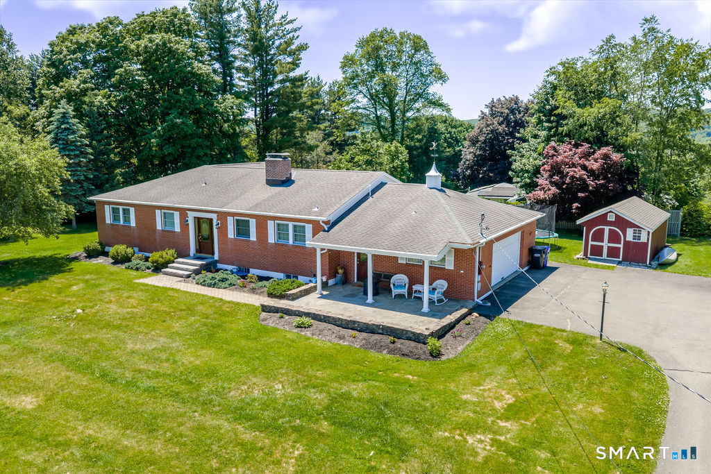 12 Valley View Road Newtown, CT 06470 - Photo 1 of 39