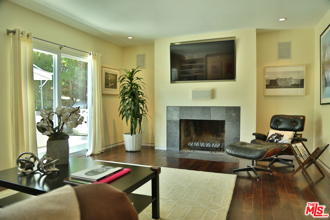 10360 Northvale Road Los Angeles, CA 90064 - Photo 11 of 40 Gallery Image 11