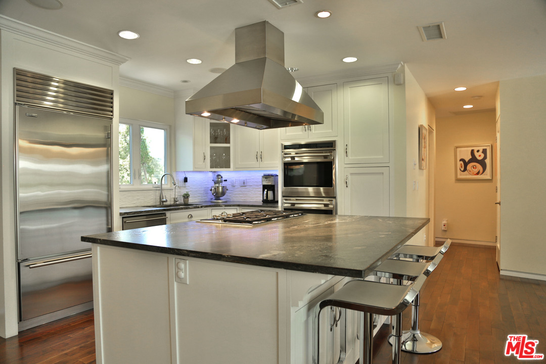 10360 Northvale Road Los Angeles, CA 90064 - Photo 20 of 40 Gallery Image 20