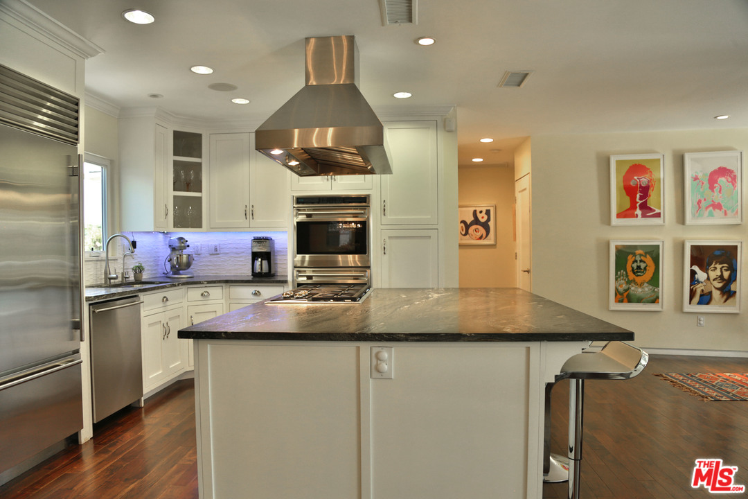 10360 Northvale Road Los Angeles, CA 90064 - Photo 21 of 40 Gallery Image 21