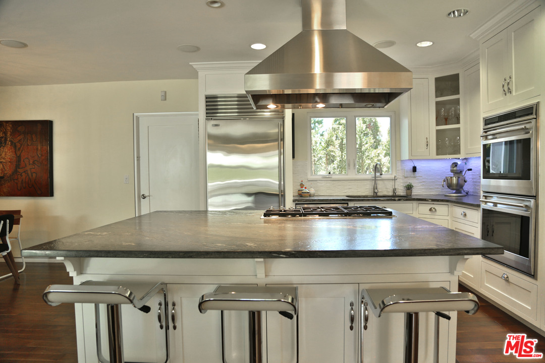 10360 Northvale Road Los Angeles, CA 90064 - Photo 23 of 40 Gallery Image 23