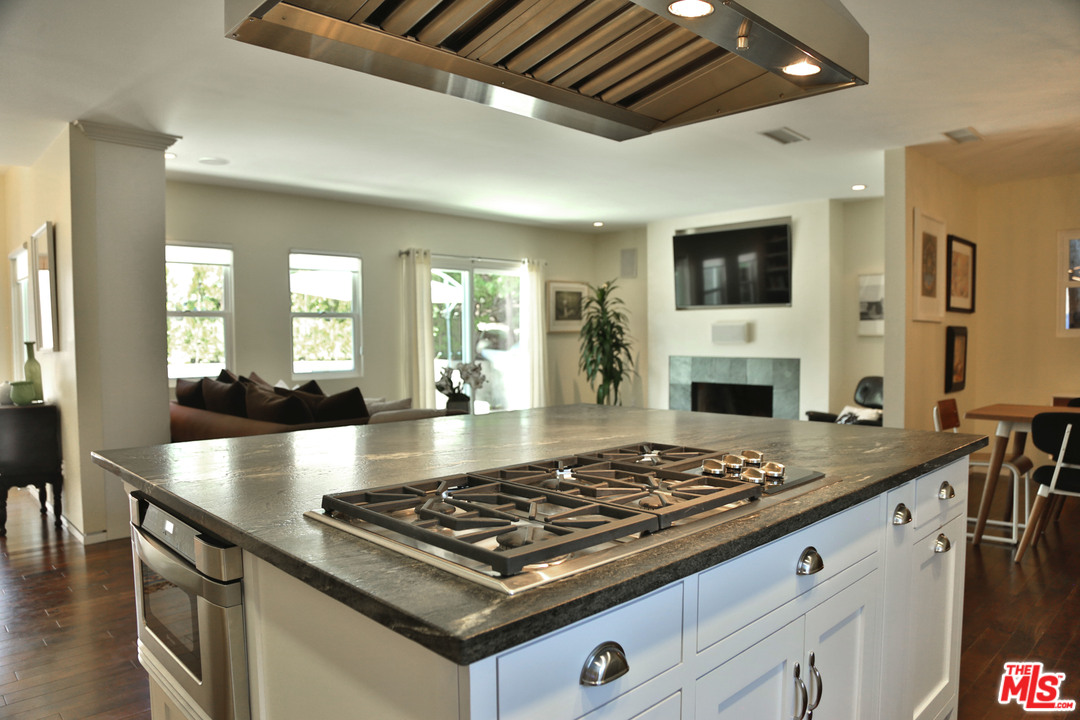 10360 Northvale Road Los Angeles, CA 90064 - Photo 24 of 40 Gallery Image 24