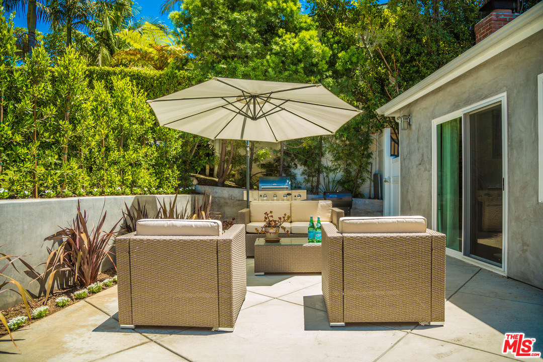 10360 Northvale Road Los Angeles, CA 90064 - Photo 4 of 40 Gallery Image 4
