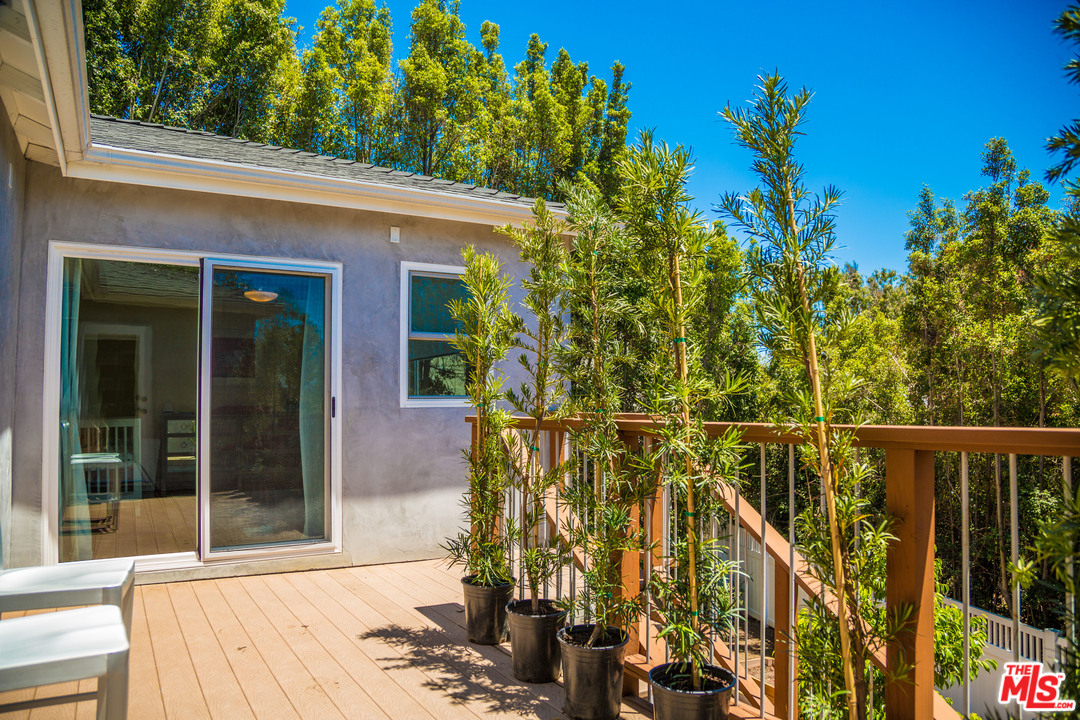 10360 Northvale Road Los Angeles, CA 90064 - Photo 37 of 40 Gallery Image 37