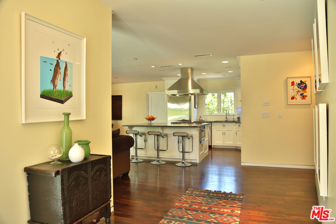 10360 Northvale Road Los Angeles, CA 90064 - Photo 10 of 40 Gallery Image 10