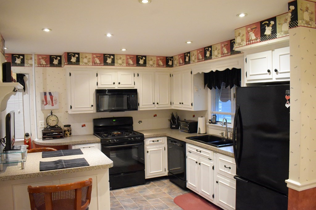 38 Broadview Road East Providence, RI 02914 - Photo 7 of 11 Gallery Image 7