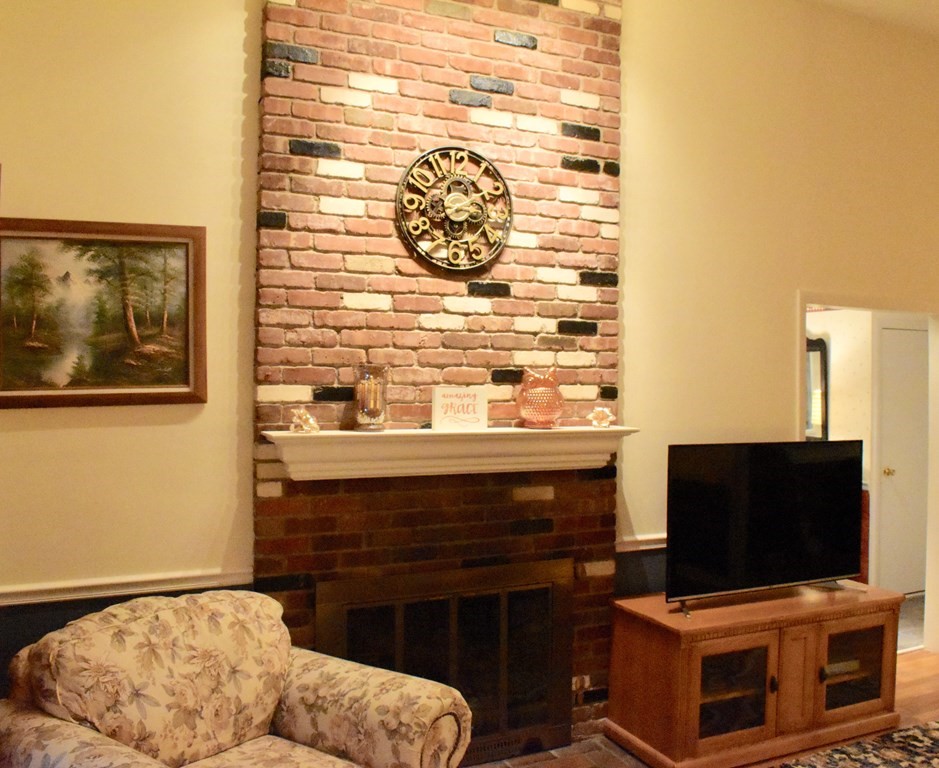 38 Broadview Road East Providence, RI 02914 - Photo 9 of 11 Gallery Image 9