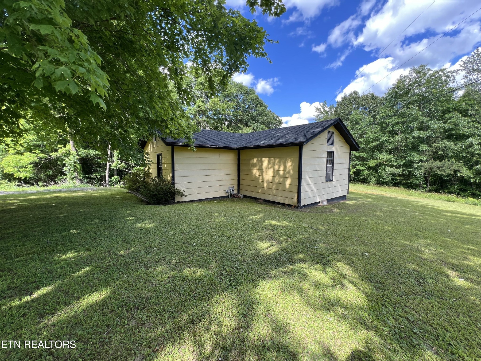 435 Sherman Carson Road Oneida, TN 37841 - Photo 13 of 32 Gallery Image 13