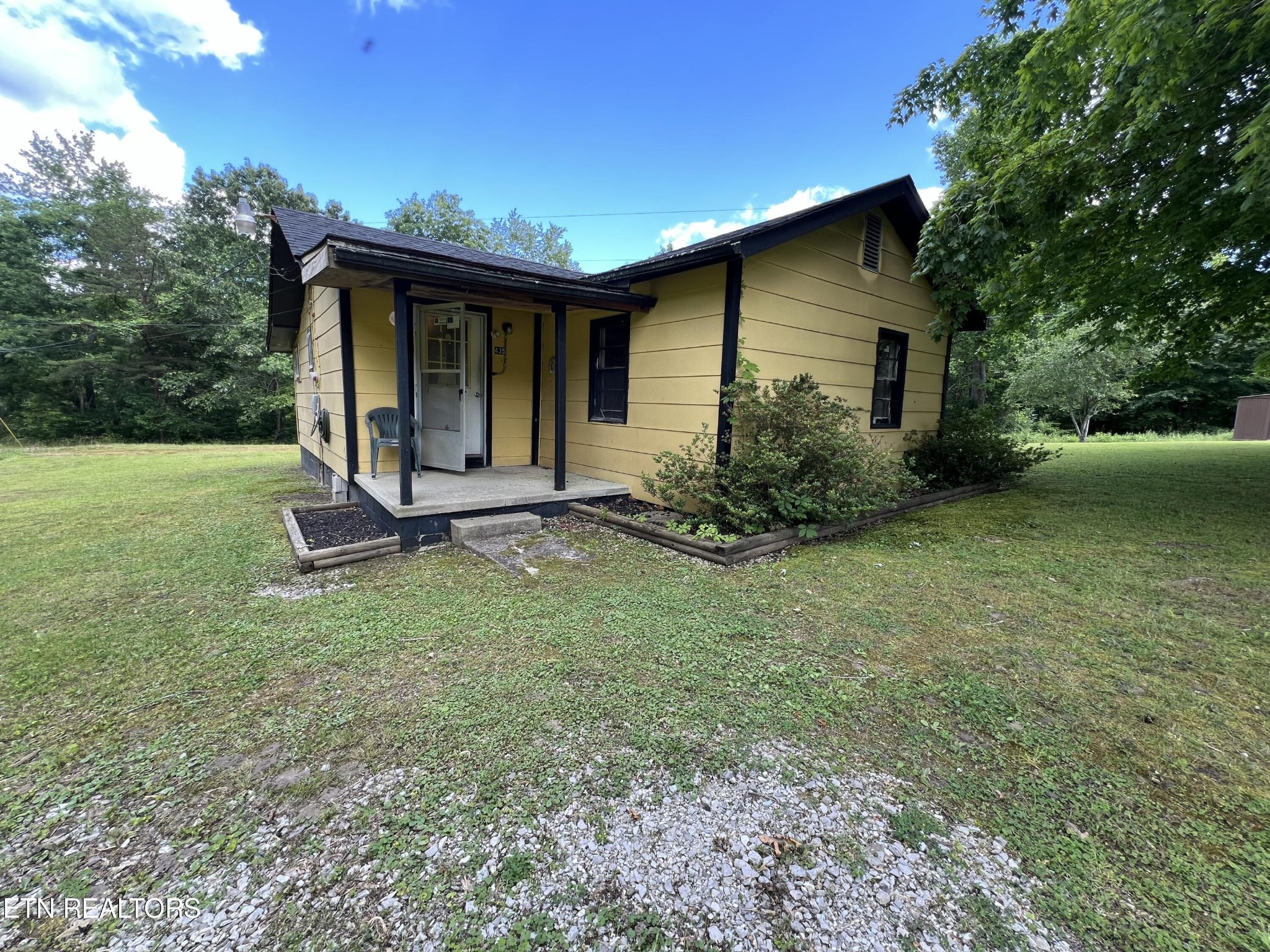 435 Sherman Carson Road Oneida, TN 37841 - Photo 4 of 32 Gallery Image 4