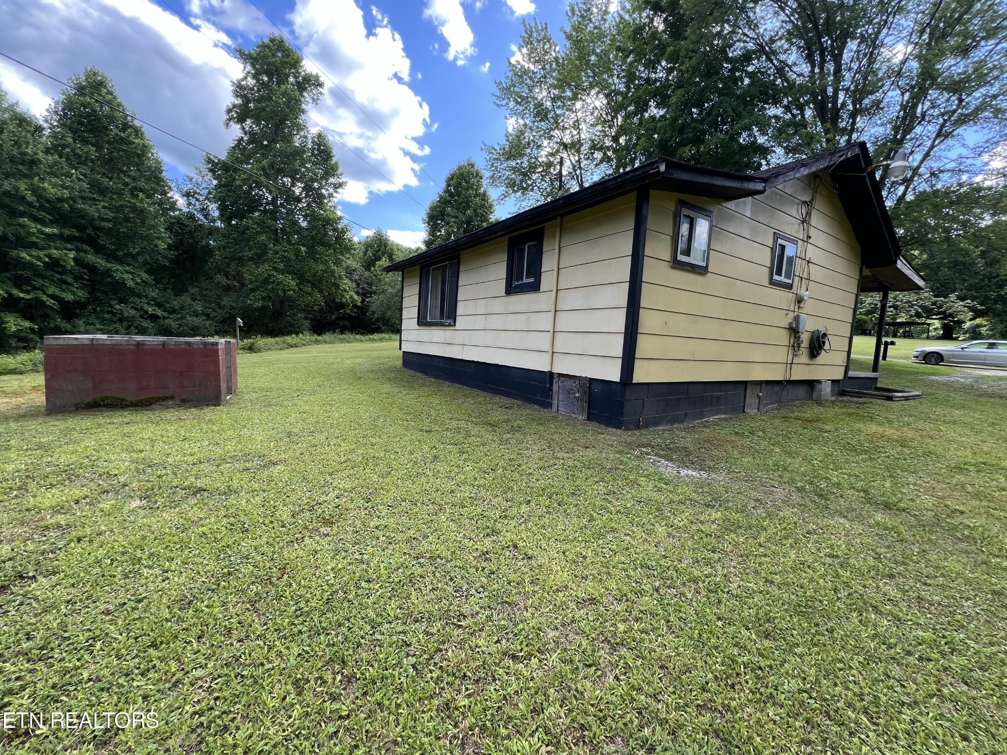 435 Sherman Carson Road Oneida, TN 37841 - Photo 8 of 32 Gallery Image 8