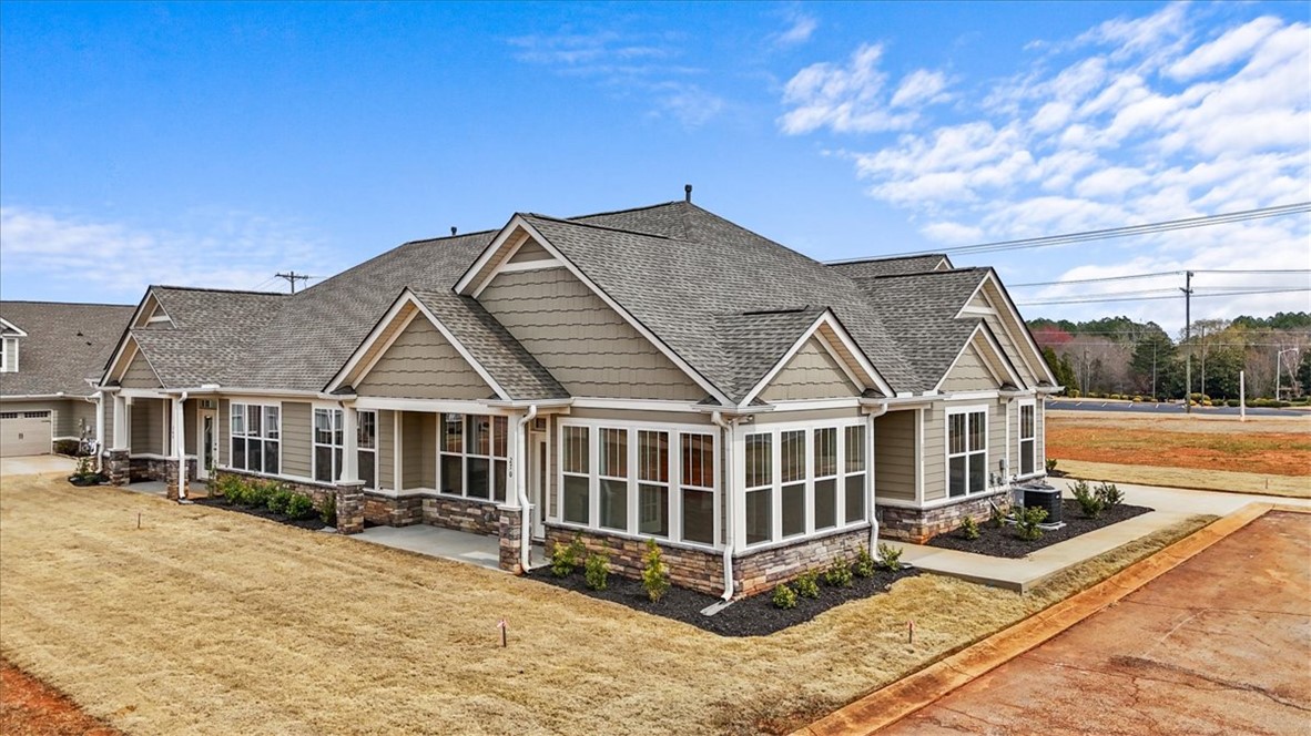 270 Meridian Way Seneca, SC 29672 - Photo 3 of 28