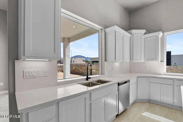 $699,900 | 1836 Cimarron Park Drive, El Paso, TX 79911