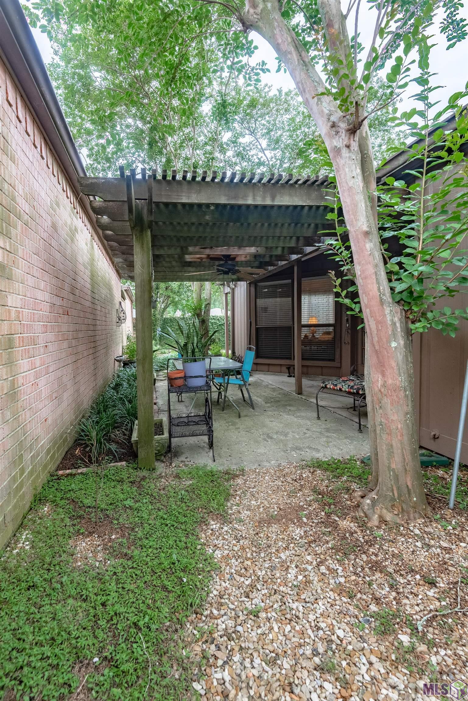 2513 Inverrary Drive Baton Rouge, LA 70816 - Photo 4 of 12 Gallery Image 4
