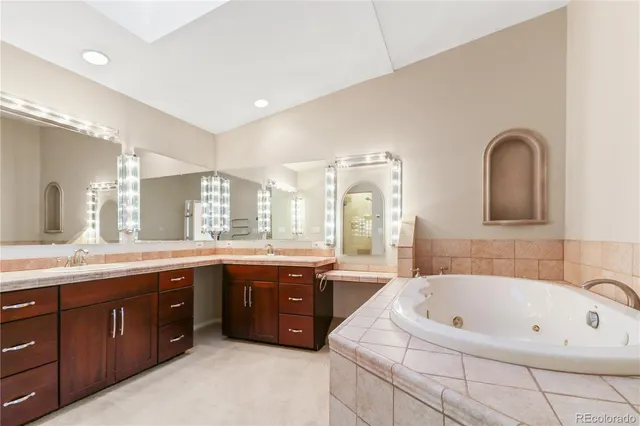 $1,200,000 | 1178 South Braun Circle, Lakewood, CO 80228