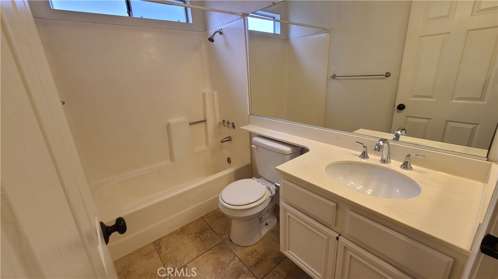 1809 Avenida Segovia Oceanside, CA 92056 - Photo 14 of 43