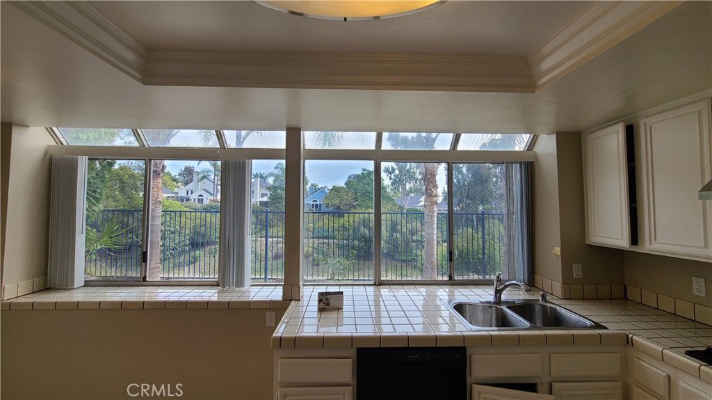 1809 Avenida Segovia Oceanside, CA 92056 - Photo 6 of 43