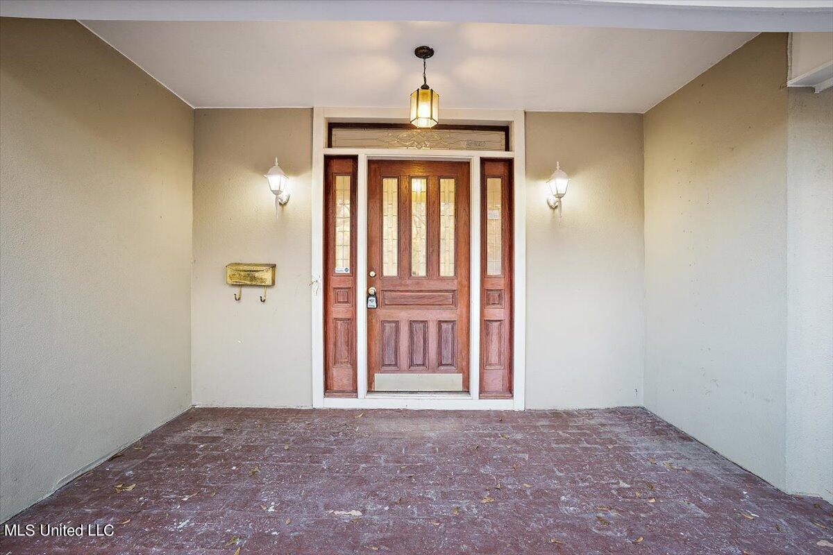 4635 Ridgewood Road Jackson, MS 39211 - Photo 5 of 33 05-HTP_8149