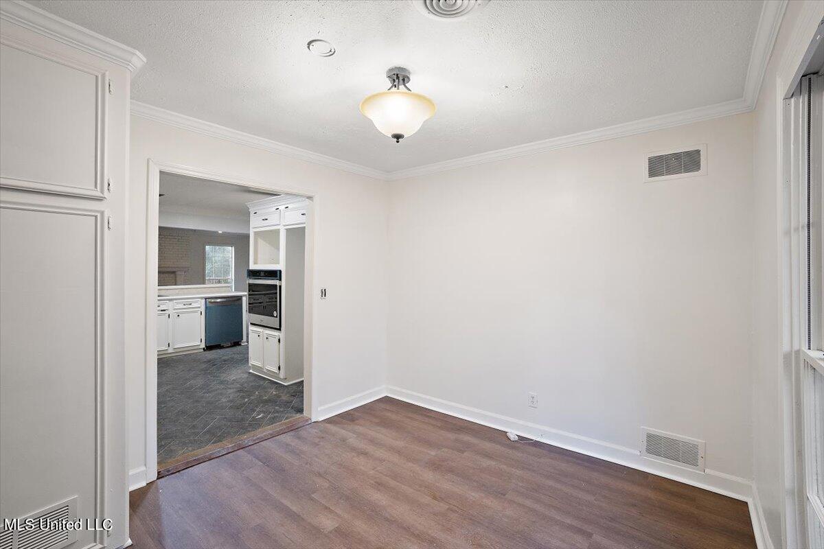 4635 Ridgewood Road Jackson, MS 39211 - Photo 7 of 33 07-HTP_8155