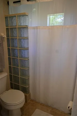 a view of a workspace with furniture