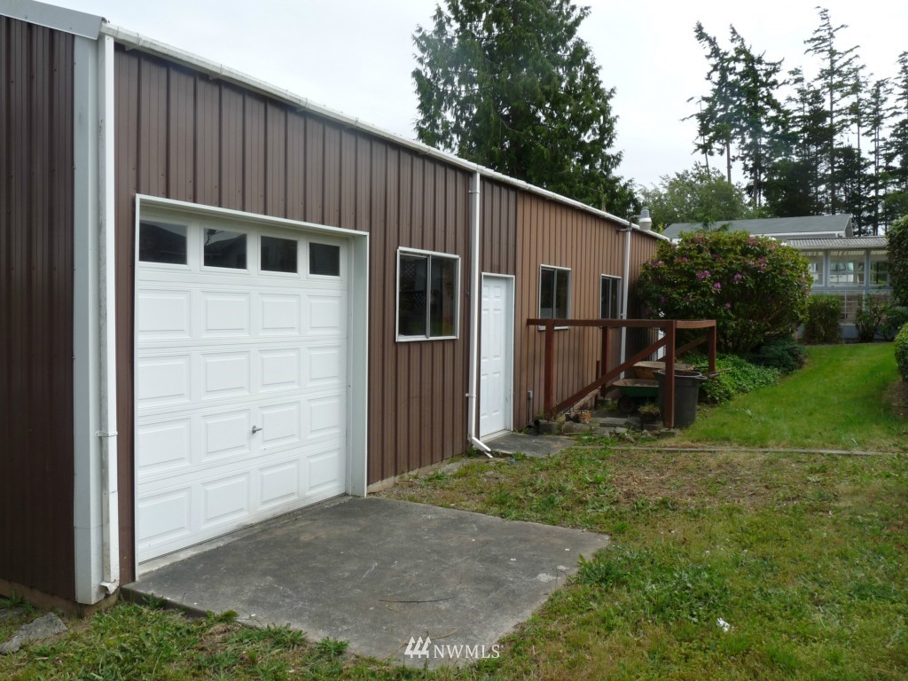 1048 Ridgeway Drive Oak Harbor, WA 98277 - Photo 12 of 25 Gallery Image 12
