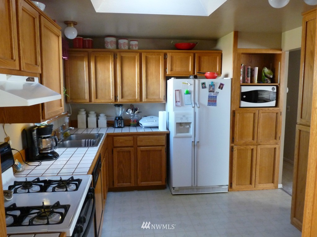 1048 Ridgeway Drive Oak Harbor, WA 98277 - Photo 16 of 25 Gallery Image 16