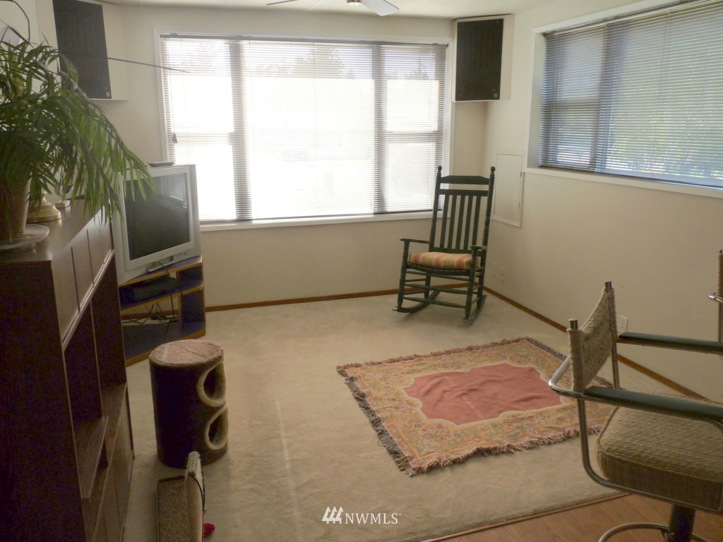 1048 Ridgeway Drive Oak Harbor, WA 98277 - Photo 19 of 25 Gallery Image 19