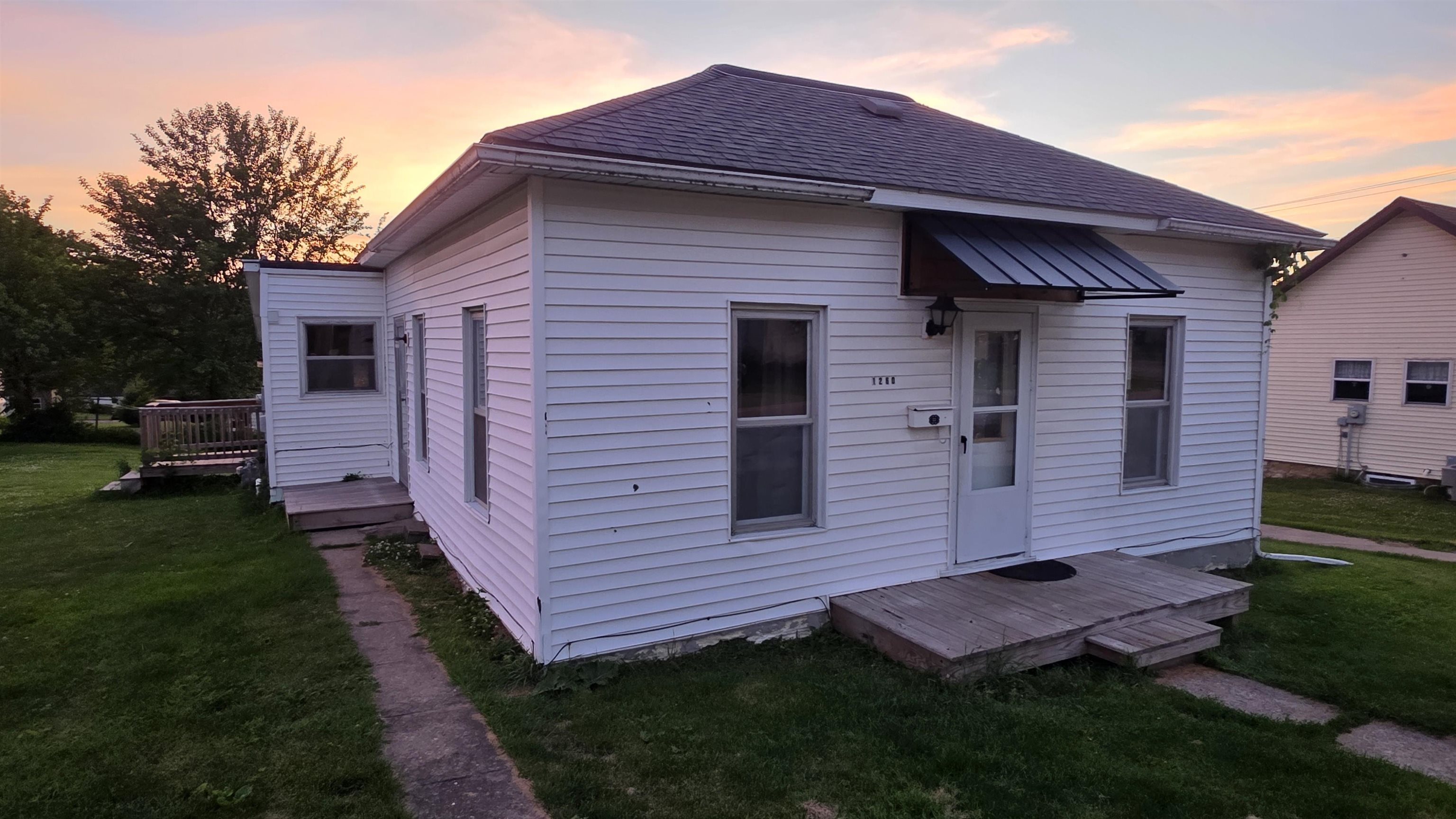 1260 Madison Street Fennimore, WI 53809 - Photo 2 of 27