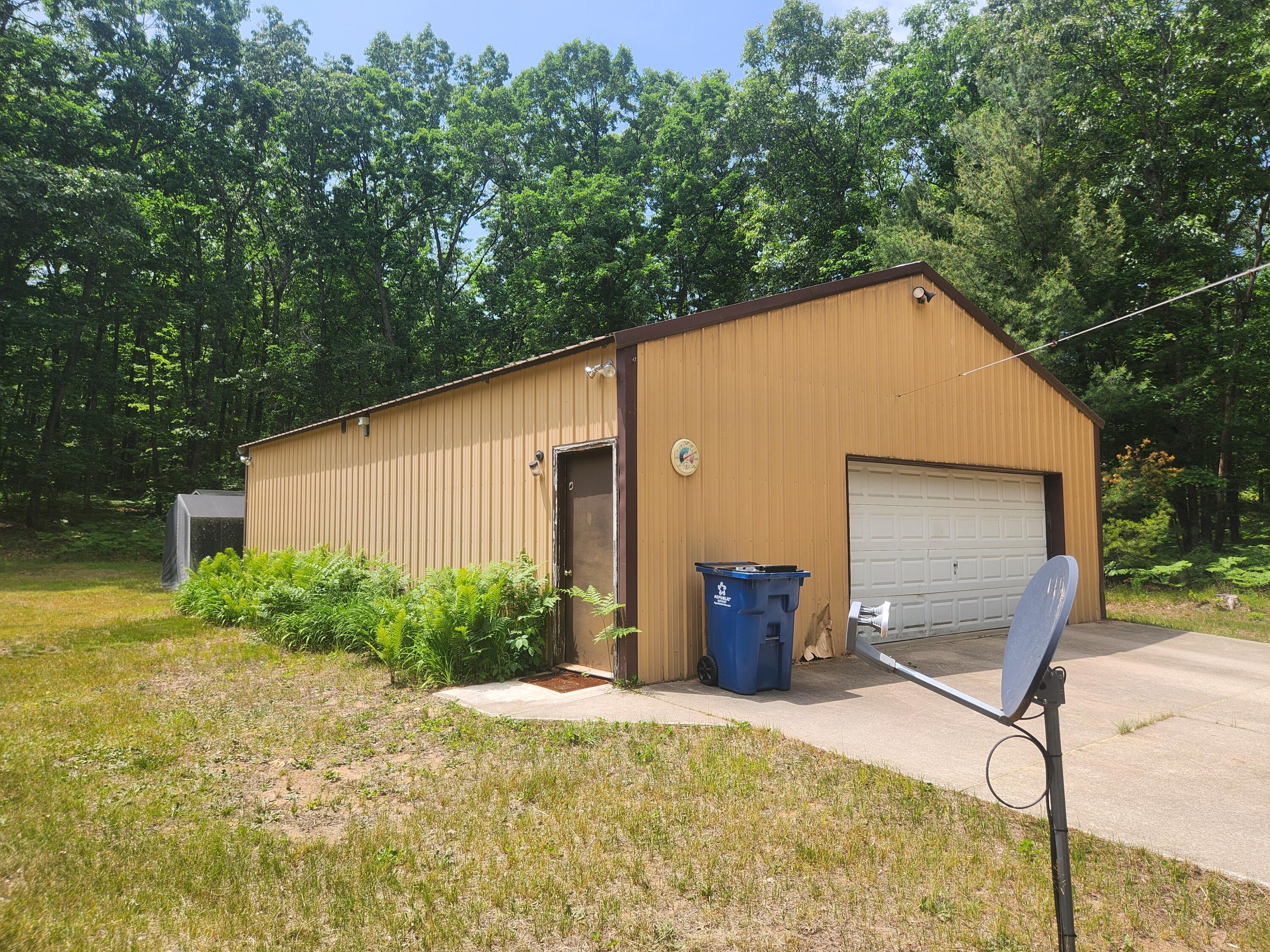 1593 West Centerline Road Baldwin, MI 49304 - Photo 2 of 21 20250615_131217