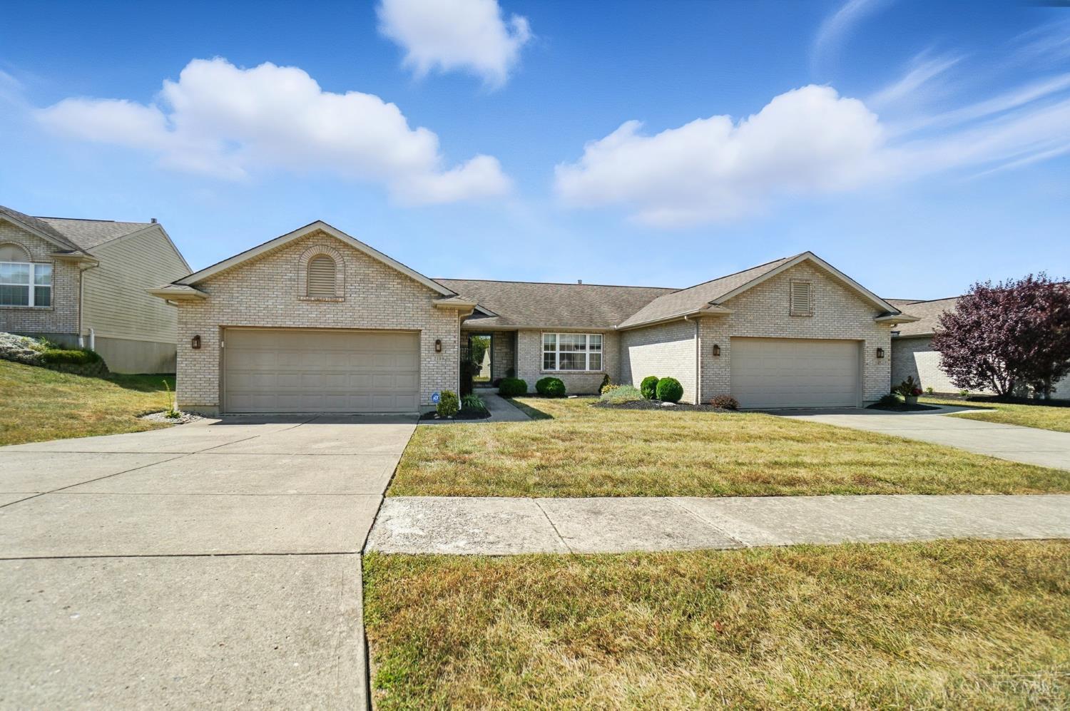 2139 Castle Pines Court Hamilton, OH 45013 - Photo 2 of 41