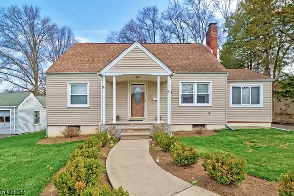 $549,000 | 11 Barnida Drive, East Hanover, NJ 07936