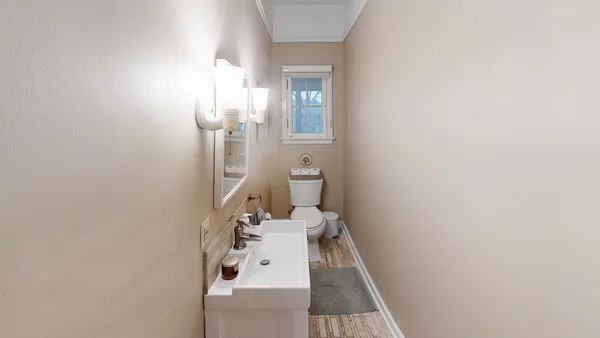 $329,900 | 210 Lee Place, Albert Lea, MN 56007