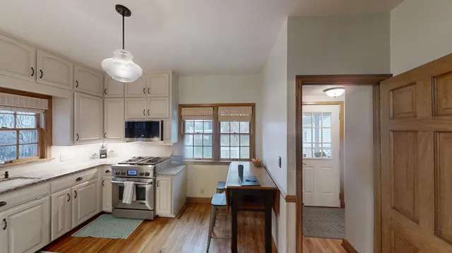 $329,900 | 210 Lee Place, Albert Lea, MN 56007