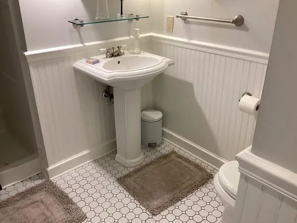 $329,900 | 210 Lee Place, Albert Lea, MN 56007