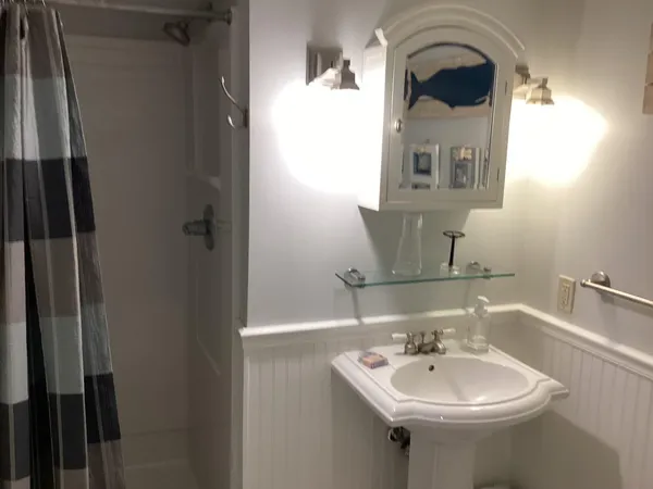 $329,900 | 210 Lee Place, Albert Lea, MN 56007